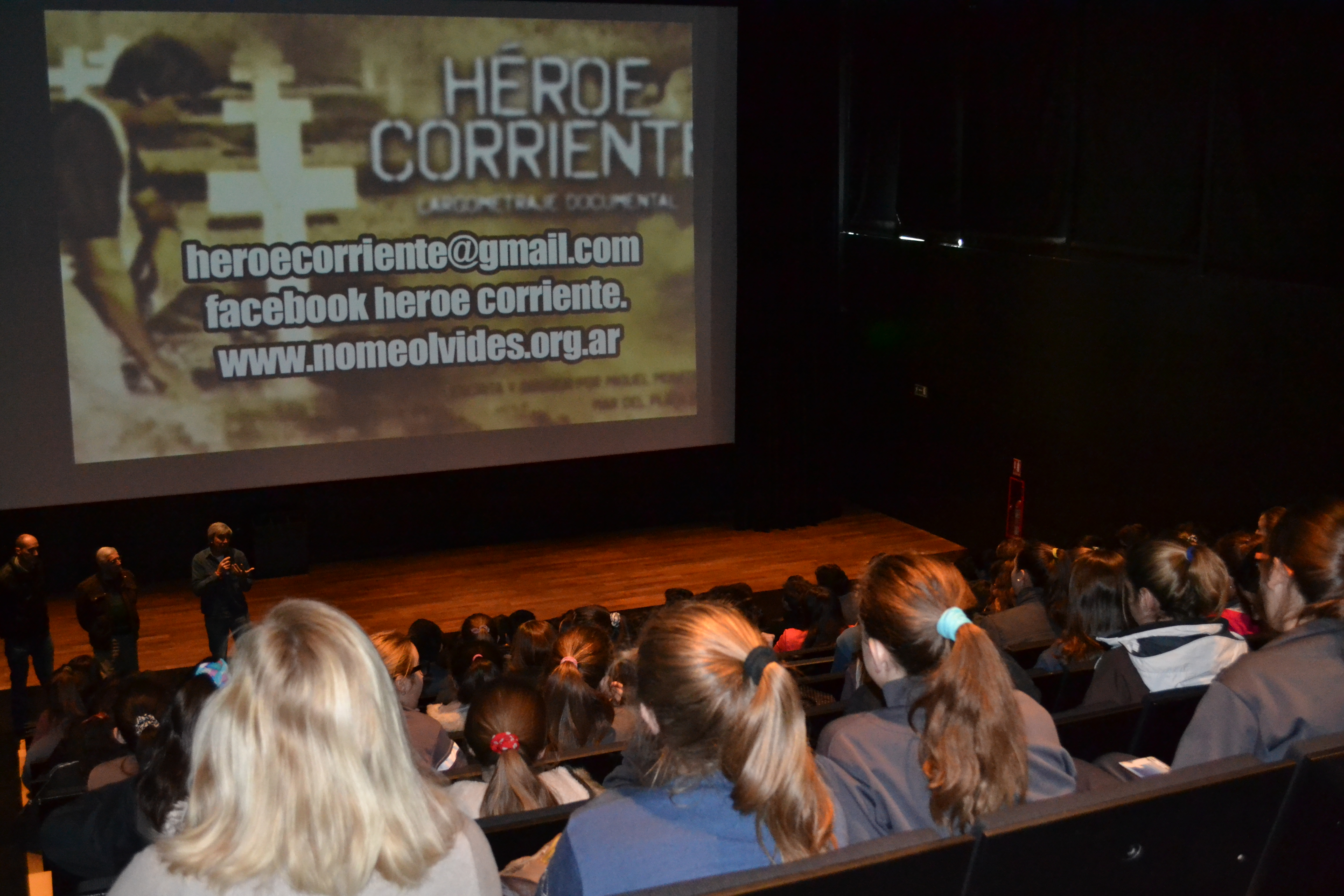 Proyecci+¦n de H+®reo corriente en Museo MAR 13 de Julio 2015. (2)